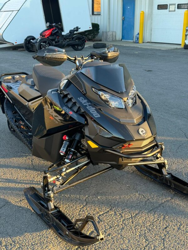 2024 SkiDoo MXZ XRS 600